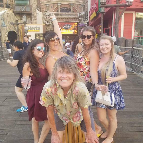 Meet your Posher, Kristen - Picture 1 of 1